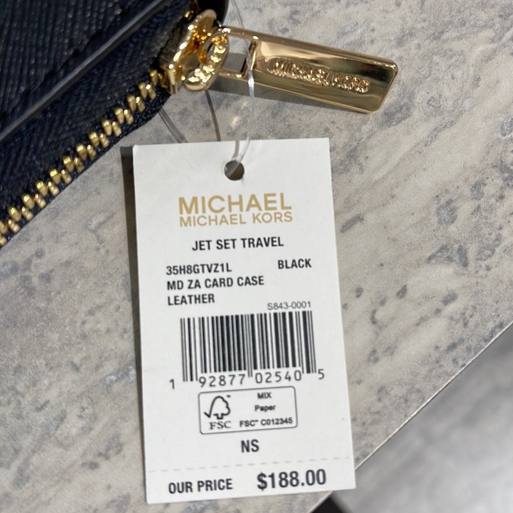 Michael Kors Jet Set Travel Medium Zip Around Card Case 
Color: Black
NWT - Picture 12 of 16